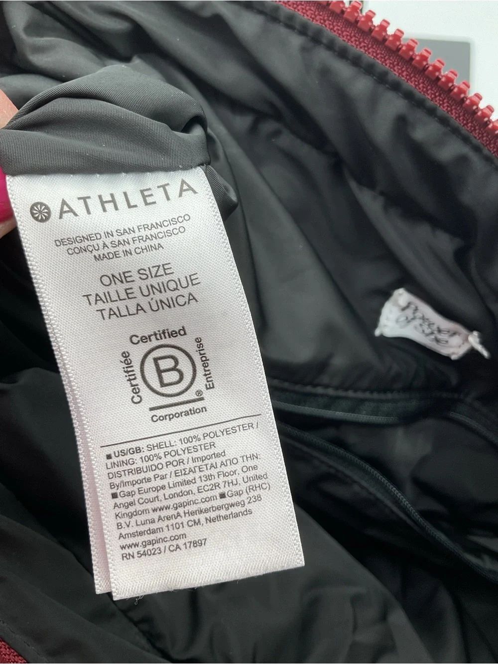 Athleta Deep Red Padded Nylon Gym/Shoulder Bag- Read - Picture 11 of 16